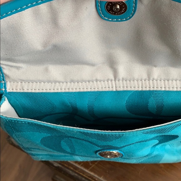 Beautiful Blue Coach Crossbody - Picture 4 of 4